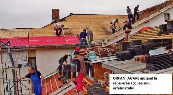 Orfani AGAPE ajutand la repararea acoperisului
              orfelinatului